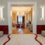 Des Arts Hotel 4*