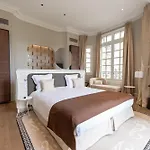 Des Arts Hotel
