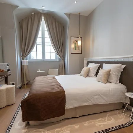 Des Arts Hotel