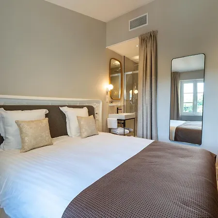 Des Arts Hotel 4*