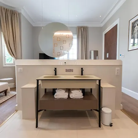 Des Arts 4* Angoulême