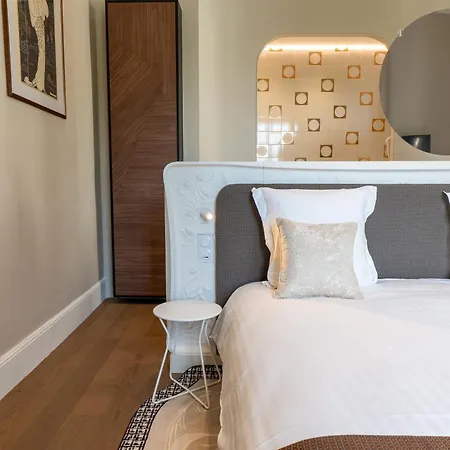 Des Arts Hotel