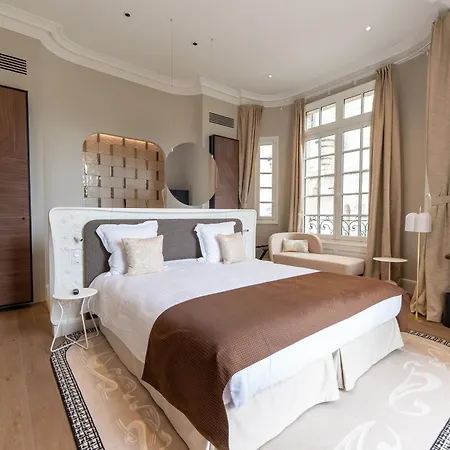Des Arts Hotel