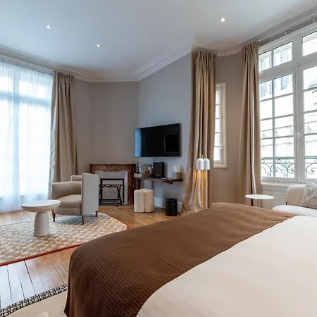 Des Arts Hotel