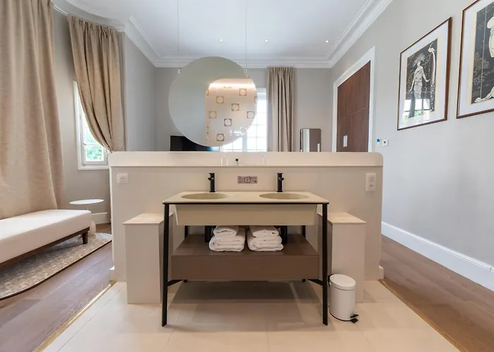 Des Arts 4* Angouleme